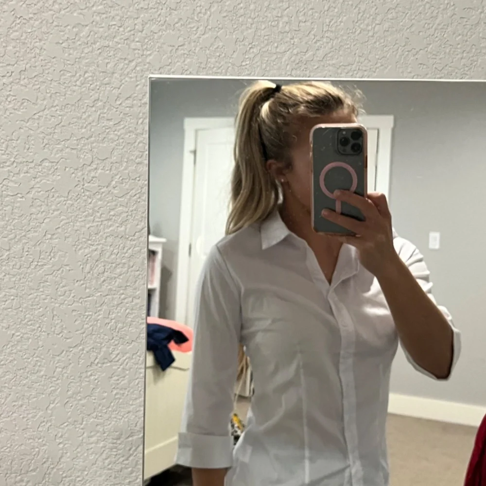 White button up - Picture 4 of 8